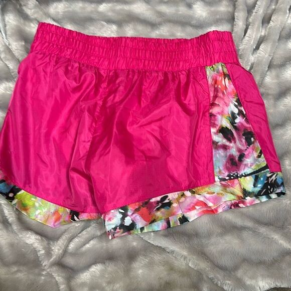 Juicy Couture Ripstop Side-Stripe Shorts Size S - Picture 2 of 3
